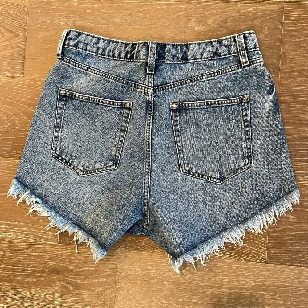 Wild Fable Women’s Denim Shorts Acid Wash Size 10 - Picture 5 of 7